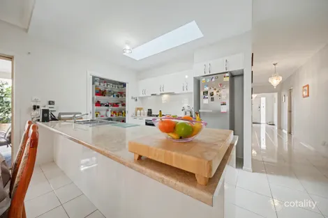 Property photo of 11 Valleyview Grove Drouin VIC 3818