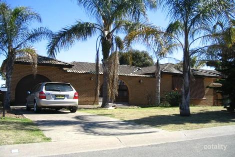 12 Newmoon Pl, St Clair, NSW 2759