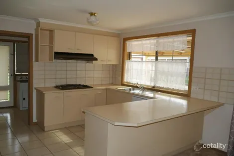Property photo of 4 Prior Court Brookfield VIC 3338