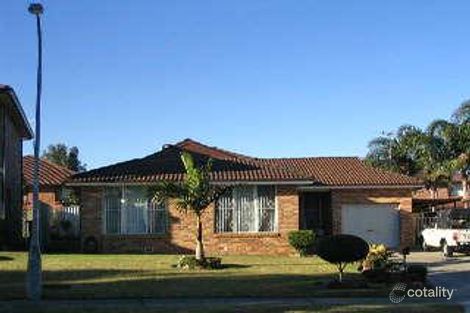 14 Strathfield Cl, St Johns Park, NSW 2176