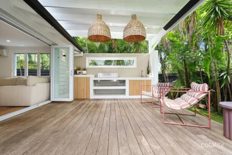 Property photo of 2/15 Macaw Avenue Miami QLD 4220