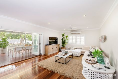 Property photo of 161 Beddoes Street Holland Park QLD 4121