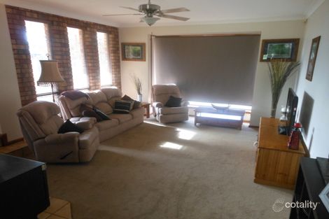 Property photo of 10 Jasprizza Avenue Young NSW 2594