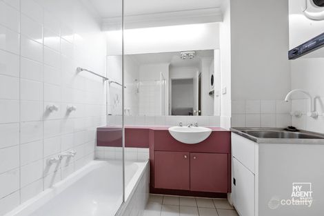 3/5 Davisons Pl, Melbourne, VIC 3000