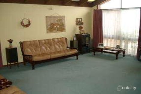 Property photo of 21 Veronica Crescent Mill Park VIC 3082