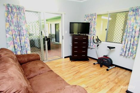 8 Herbertson St, West Gladstone, QLD 4680