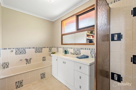 Property photo of 2/25 Hutton Avenue Ferntree Gully VIC 3156