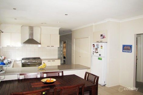 Property photo of 5 Kensley Circuit Craigieburn VIC 3064