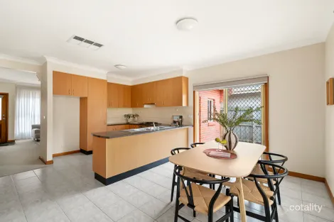 Property photo of 1/30 Thorpe Street Newport VIC 3015