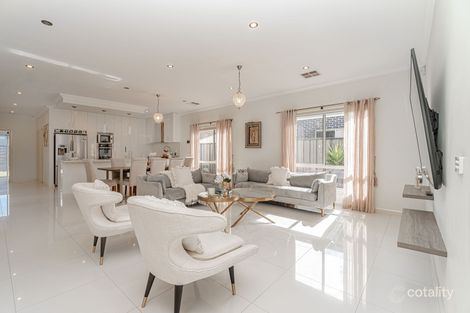Property photo of 19 Biltmore Crescent Roxburgh Park VIC 3064
