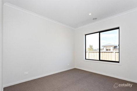 Property photo of 8 Cinnamara Circuit Tarneit VIC 3029