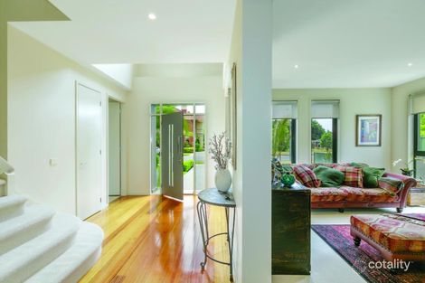 Property photo of 17 Lake Gardens Avenue Lake Gardens VIC 3355