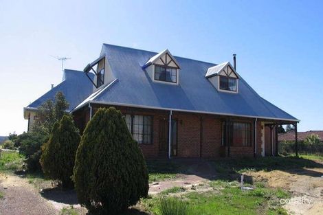 279 Landsdale Rd, Landsdale, WA 6065