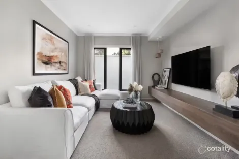 Property photo of 21 Cranbourne Place Cranbourne VIC 3977