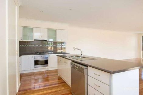 Property photo of 15 Marks Avenue Rosebud VIC 3939