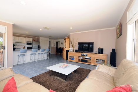 Property photo of 46 Huntingtower Crescent Langwarrin VIC 3910