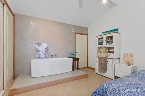 Property photo of 33 Tulka Esplanade Tulka SA 5607