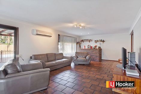 Property photo of 19 Sweeney Avenue Plumpton NSW 2761