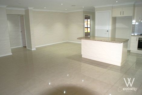Property photo of 2 Jade Close Kelso NSW 2795