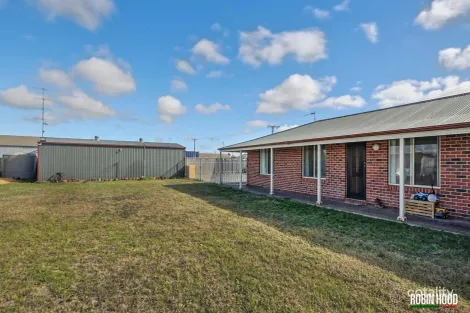 16 O'Connor St, Tumby Bay, SA 5605