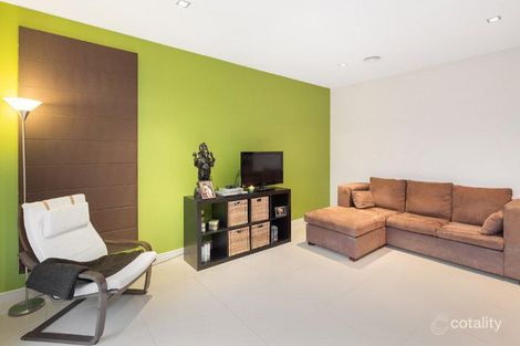 Property photo of 26 Dresden Drive Waterways VIC 3195