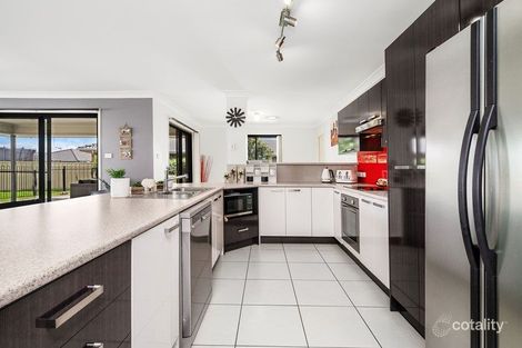 Property photo of 30 Kelly Circle Rutherford NSW 2320