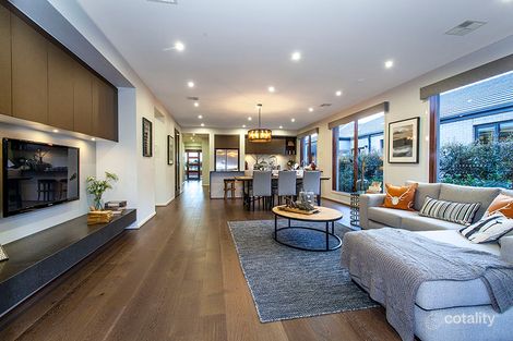 Property photo of 17 Winchcombe Way Cranbourne North VIC 3977