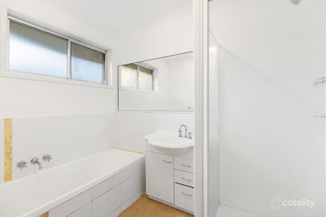 Property photo of 33 Martini Street Mount Lofty QLD 4350