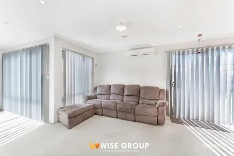 Property photo of 8 Karoonda Way Hampton Park VIC 3976