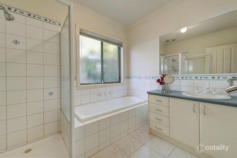 Property photo of 2/5 Gubbah Court Ashwood VIC 3147