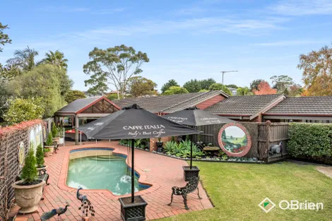 82 Warrawee Cct, Frankston, VIC 3199