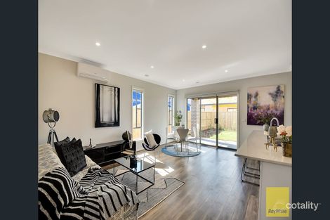 Property photo of 2 Kardak Street Tarneit VIC 3029