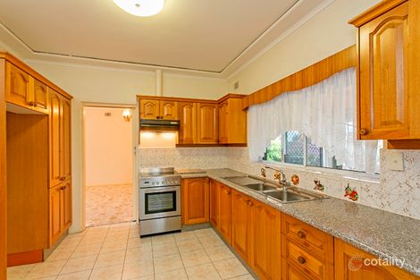 Property photo of 8 Braeside Crescent Earlwood NSW 2206