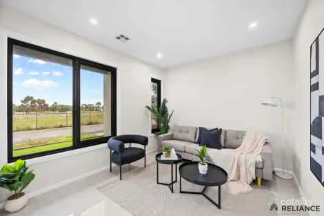 Property photo of 33 Apsley Drive Mickleham VIC 3064
