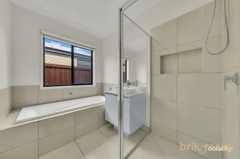 Property photo of 23 Joy Drive Mickleham VIC 3064