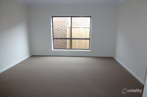 Property photo of 25 Leyana Crescent Brookfield VIC 3338