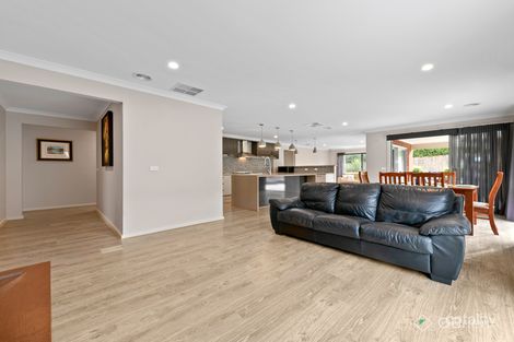 Property photo of 19 Davidson Street Pakenham VIC 3810