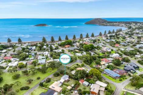 17 Lord Hobart Cres, Encounter Bay, SA 5211