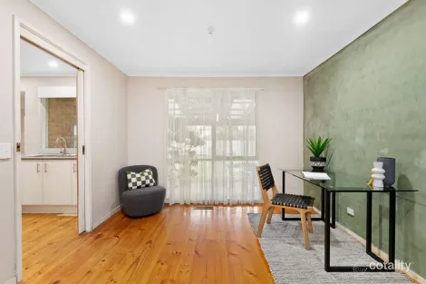 Property photo of 55 Konrads Crescent Mill Park VIC 3082