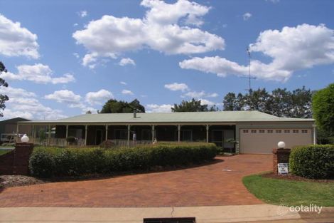 3 Glen Cres, Highfields, QLD 4352