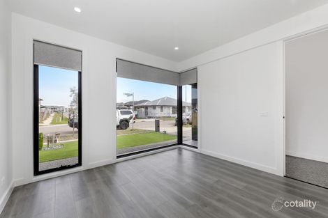 Property photo of 8 Valetta Street Mickleham VIC 3064