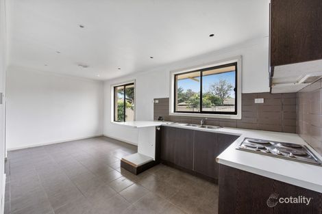 Property photo of 32 Cromwell Road Kings Park VIC 3021