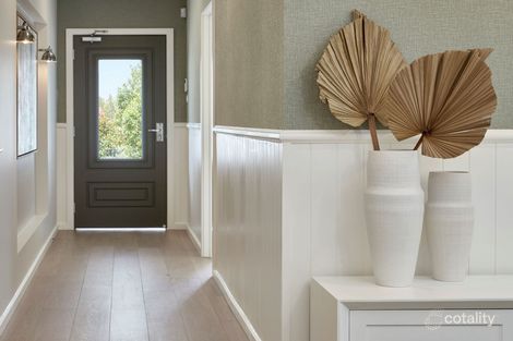 Property photo of 29 Davis Crescent Caerleon NSW 2850