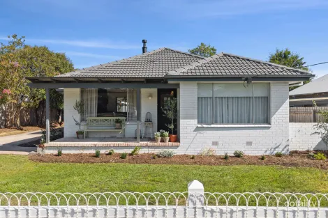 25 Howey St, Gisborne, VIC 3437