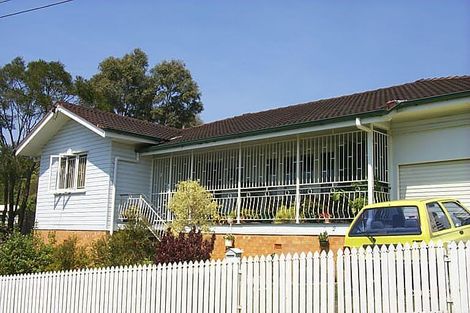 2 Aemilia Ave, Seven Hills, QLD 4170