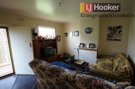 Property photo of 41 Stakes Crescent Elizabeth Downs SA 5113
