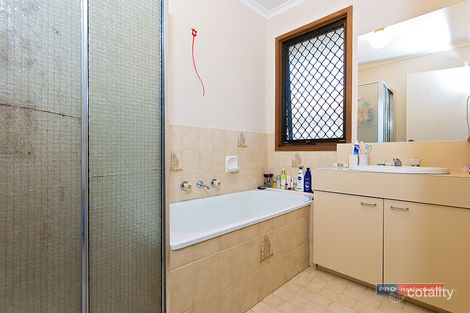 Property photo of 1/247-249 Heaths Road Werribee VIC 3030