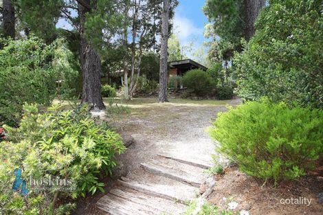 10-12 Feversham Ave, Park Orchards, VIC 3114