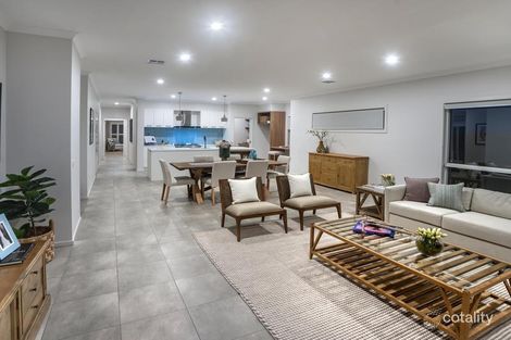 Property photo of 1 Tylers Run Keysborough VIC 3173