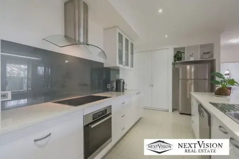 Property photo of 33 Aubin Grove Link Aubin Grove WA 6164